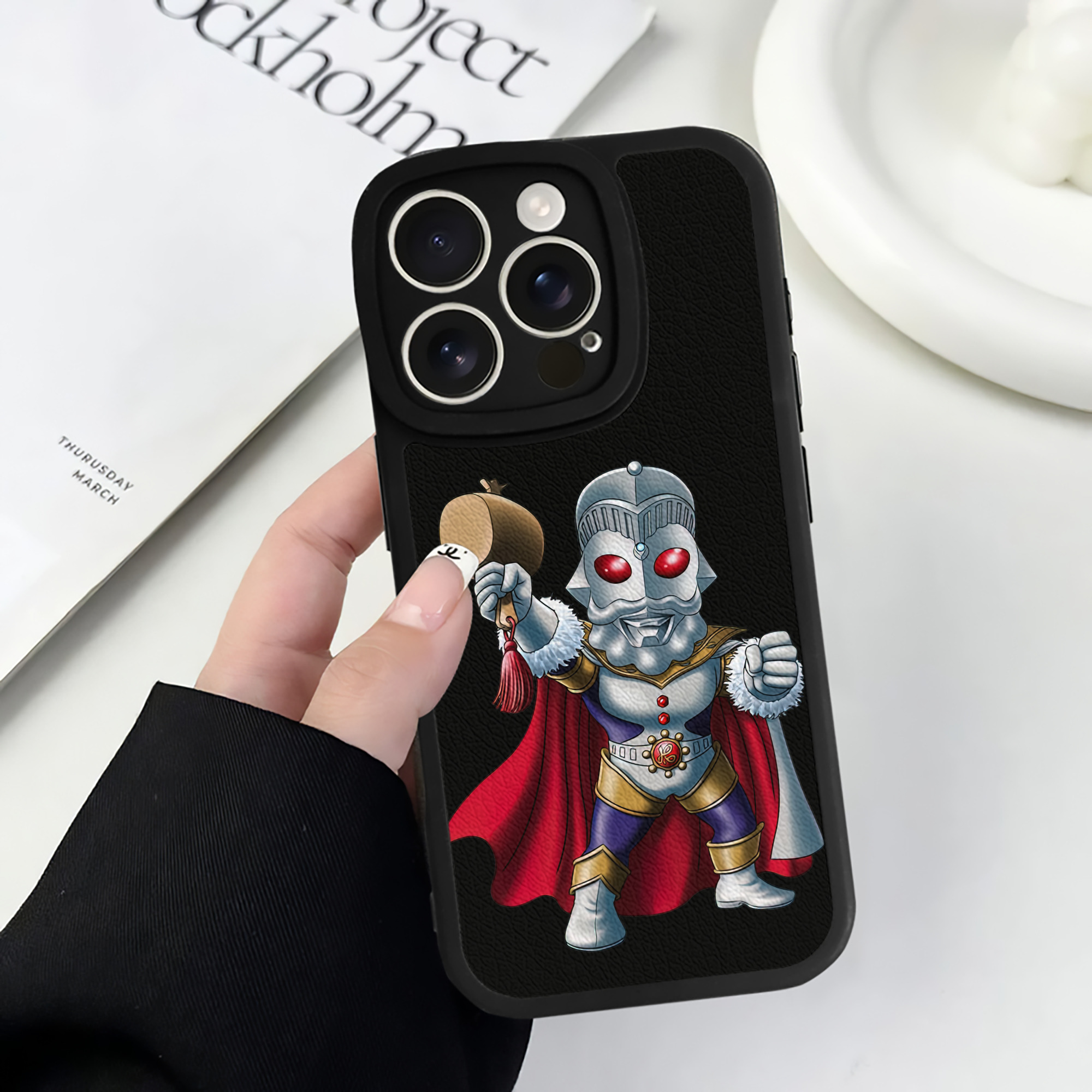 （画像用） ウルトラマン Ultraman 【iPhone 16シリーズ対応】シリコンスマホケース（レザー調） 材質：シリコン